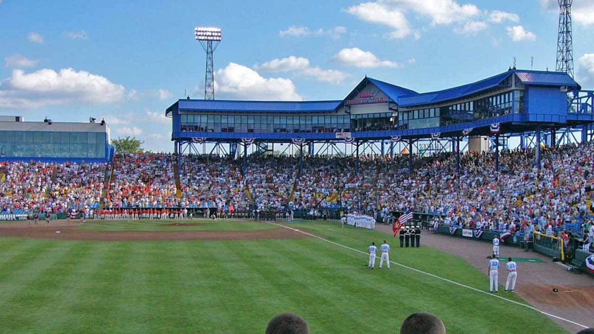 who's going to the college world series